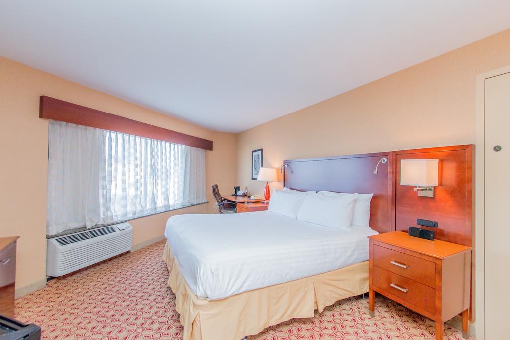 Doubletree By Hilton Battle Creek Hotel Exterior photo