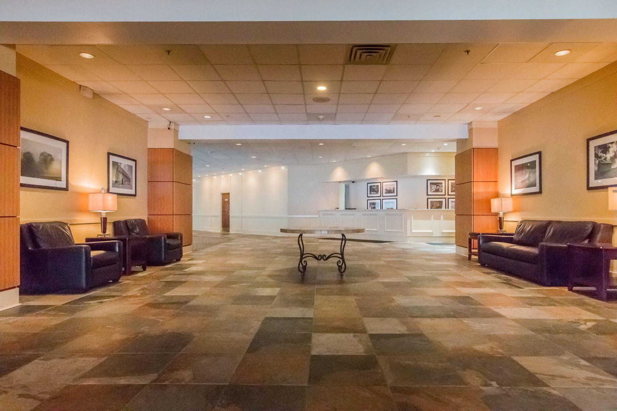Doubletree By Hilton Battle Creek Hotel Exterior photo